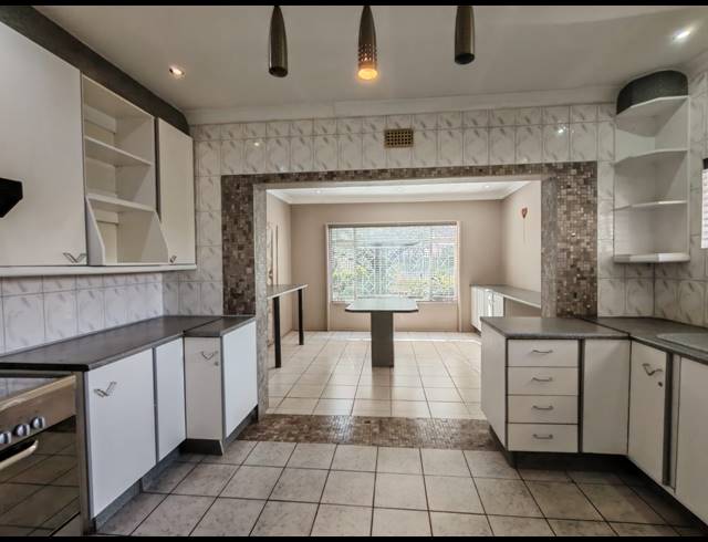 4 BEDROOM HOUSE FOR SALE IN ARCON PARK